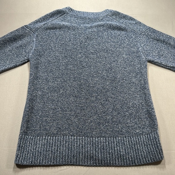 Everlane The Link-Stitch Relaxed Fit V-Neck Knit Sweater; Heathered Blue - Large - Picture 10 of 13